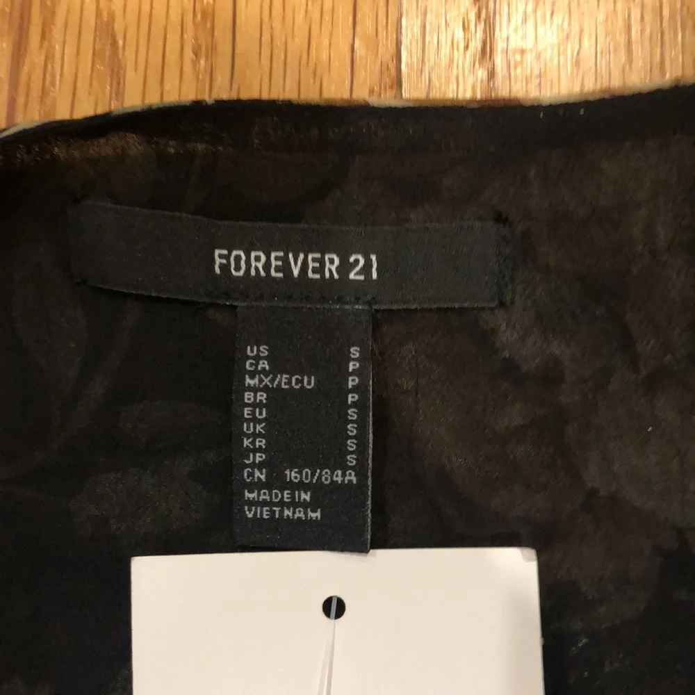 NWT Flower Rose Printed Mini Dress - Picture 4 of 6